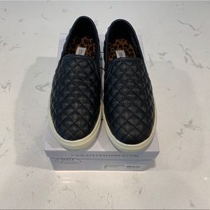 NIB Steve Madden Kids Ecentrcq Size 3